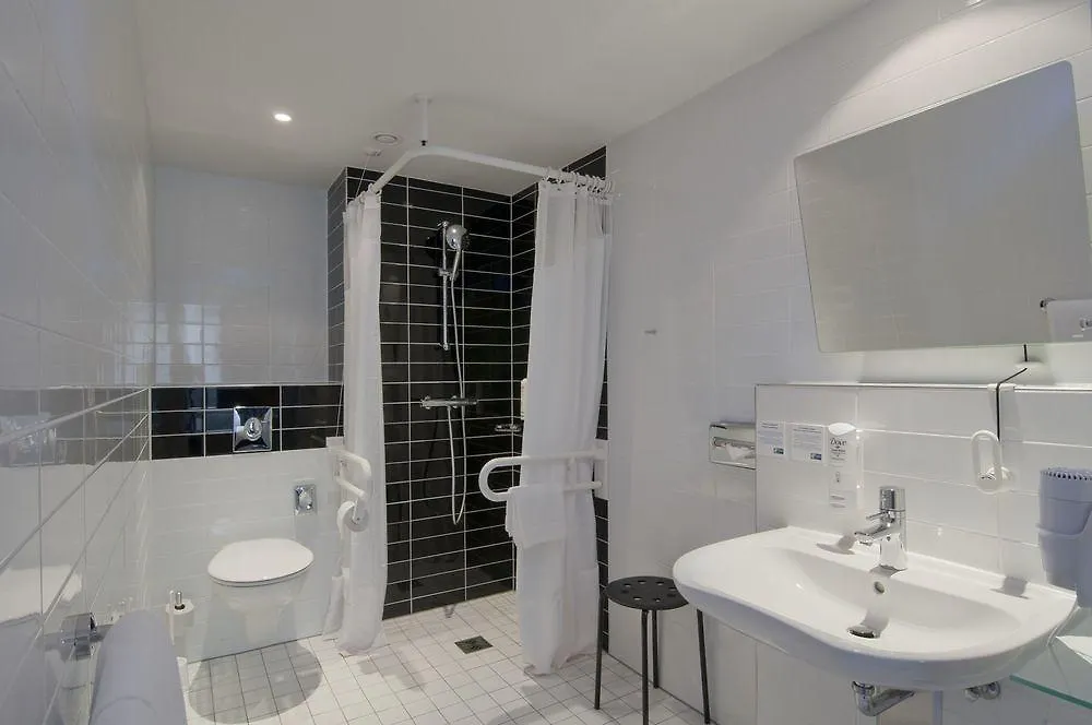Holiday Inn Express Berlin City Centre West 3*,  Germany