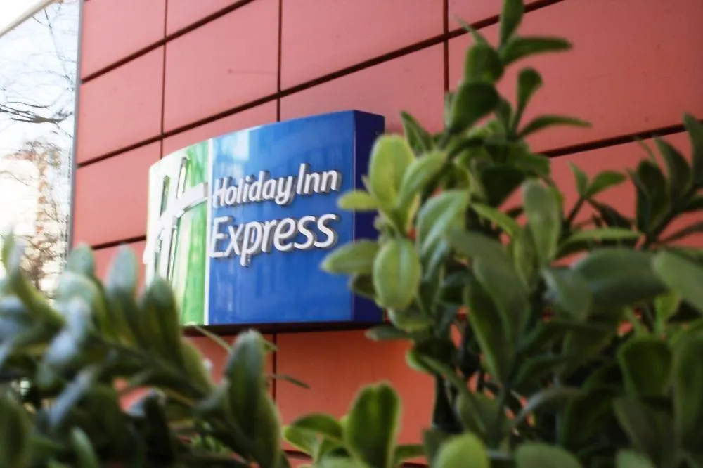 Holiday Inn Express Berlin City Centre West Hotel