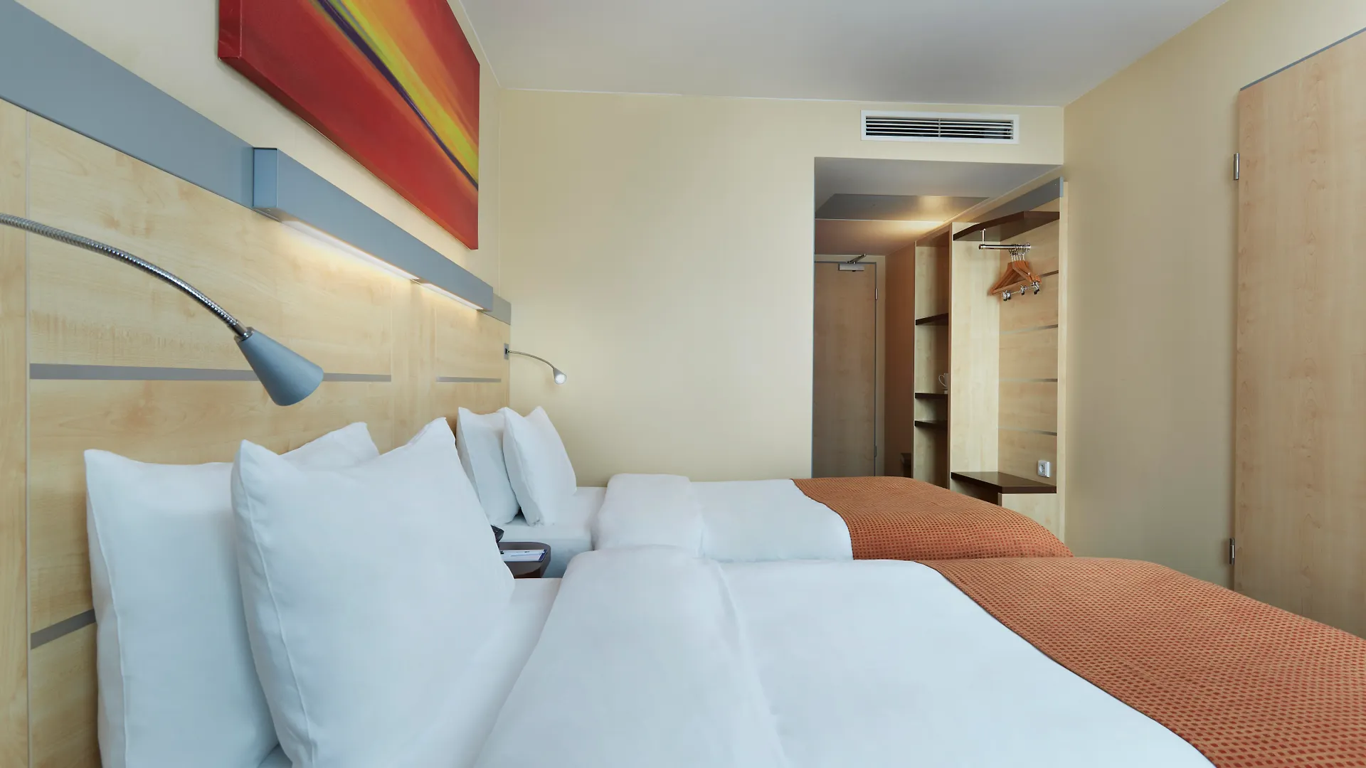 Holiday Inn Express Berlin City Centre West