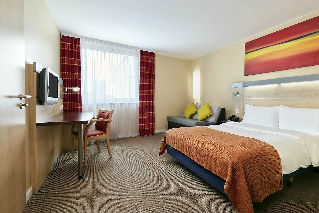 *** Hotel Holiday Inn Express Berlin City Centre West Germany
