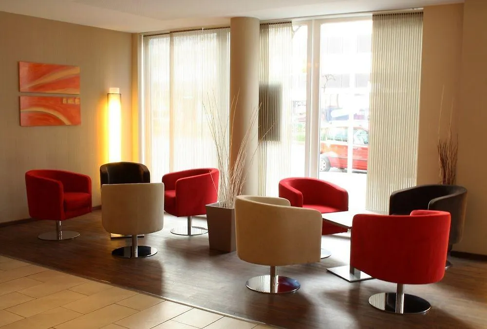 Holiday Inn Express Berlin City Centre West Hotel