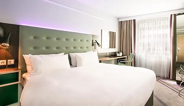 Holiday Inn Express Berlin City Centre West Hotel